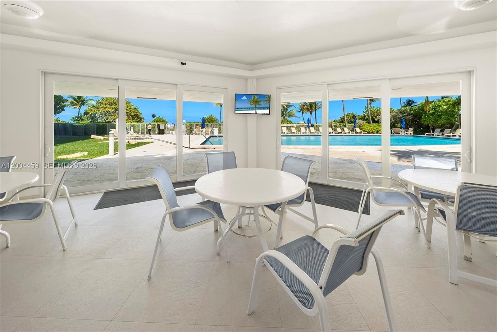 Real estate property located at 600 Grapetree Dr #3BS, Miami-dade, Mar-azul Condo, Key Biscayne, FL