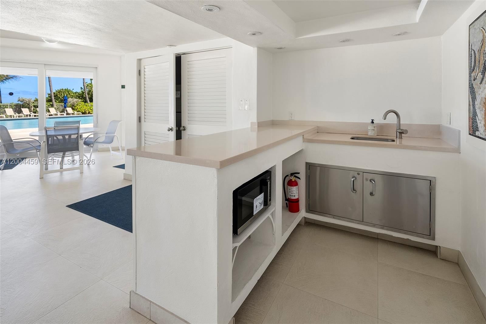 Real estate property located at 600 Grapetree Dr #3BS, Miami-dade, Mar-azul Condo, Key Biscayne, FL