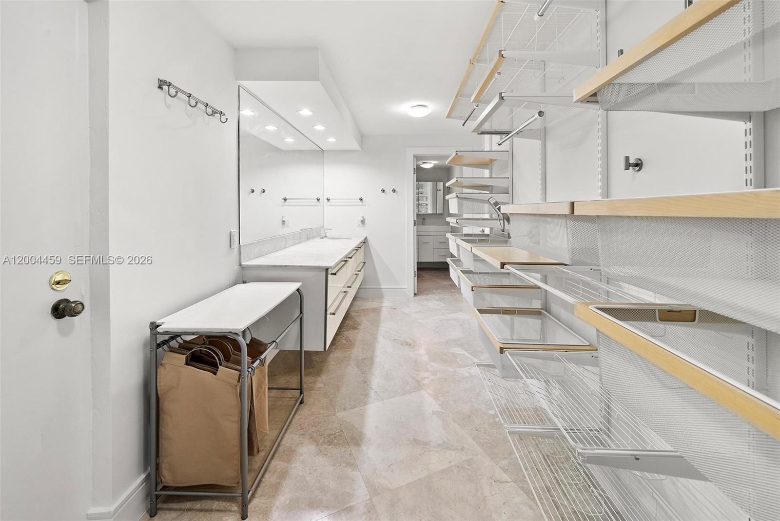 Real estate property located at 600 Grapetree Dr #3BS, Miami-dade, Mar-azul Condo, Key Biscayne, FL