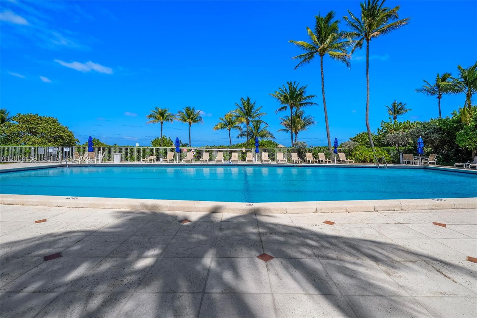 Real estate property located at 600 Grapetree Dr #3BS, Miami-dade, Mar-azul Condo, Key Biscayne, FL