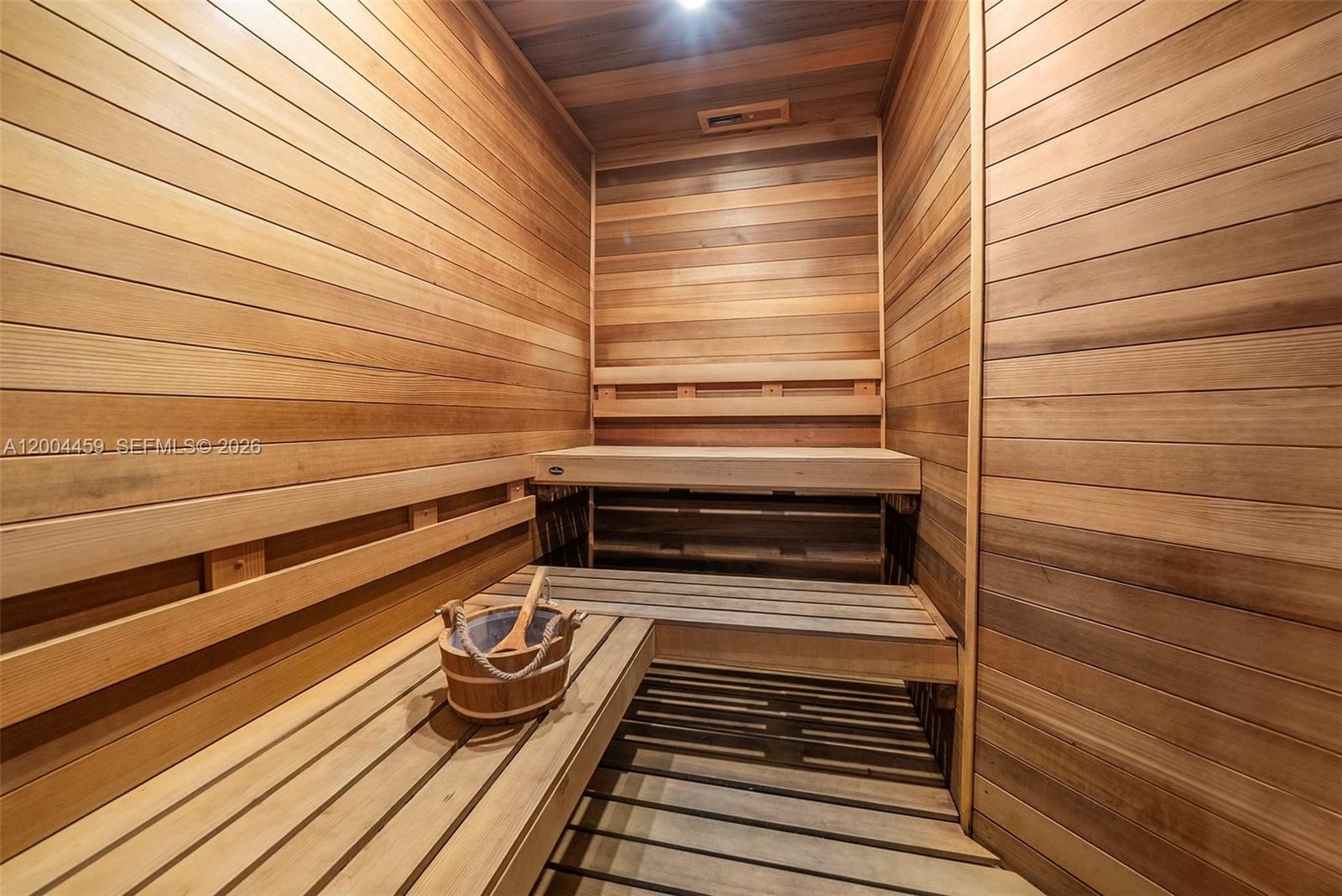 Real estate property located at 600 Grapetree Dr #3BS, Miami-dade, Mar-azul Condo, Key Biscayne, FL