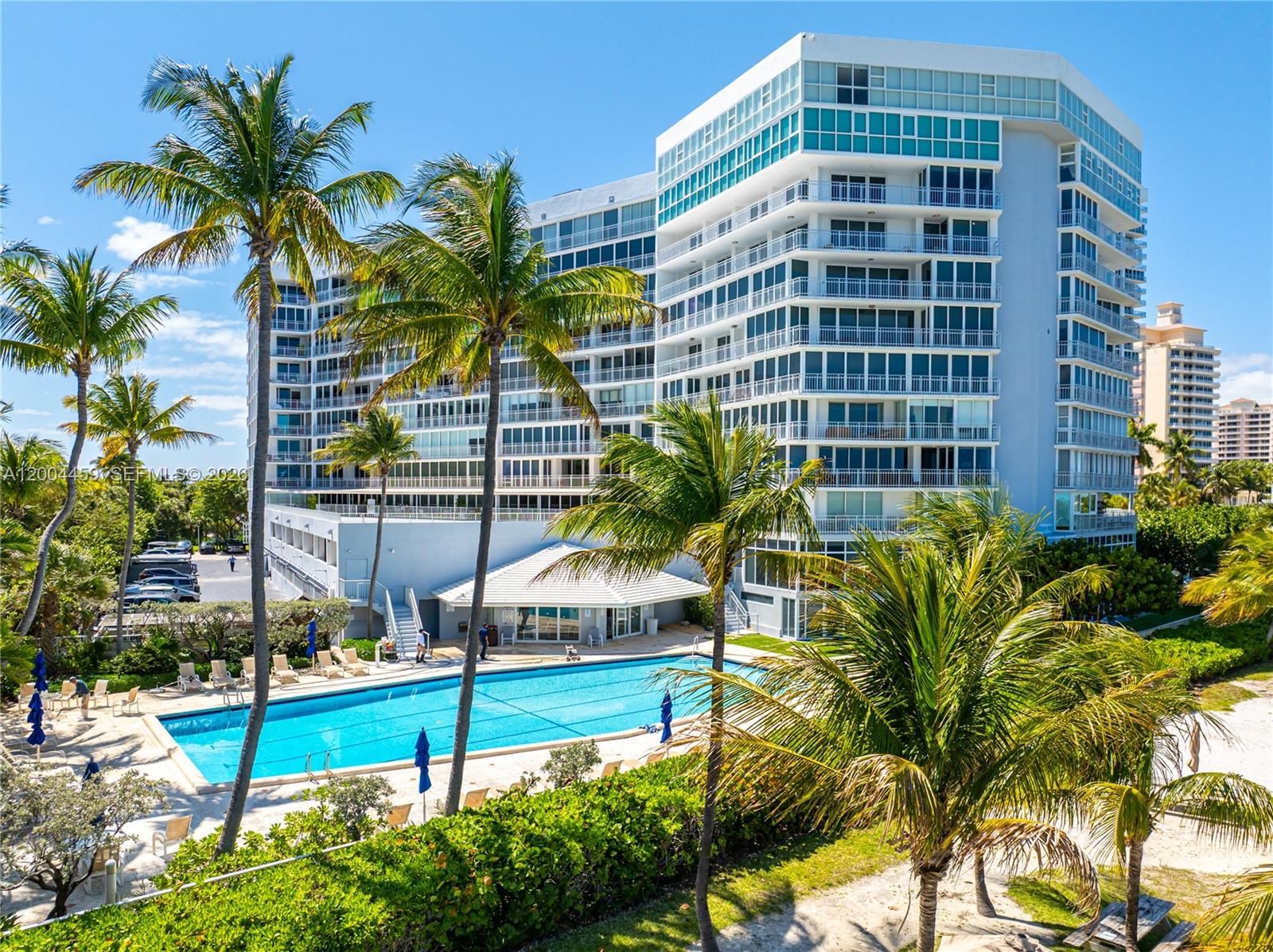 Real estate property located at 600 Grapetree Dr #3BS, Miami-dade, Mar-azul Condo, Key Biscayne, FL