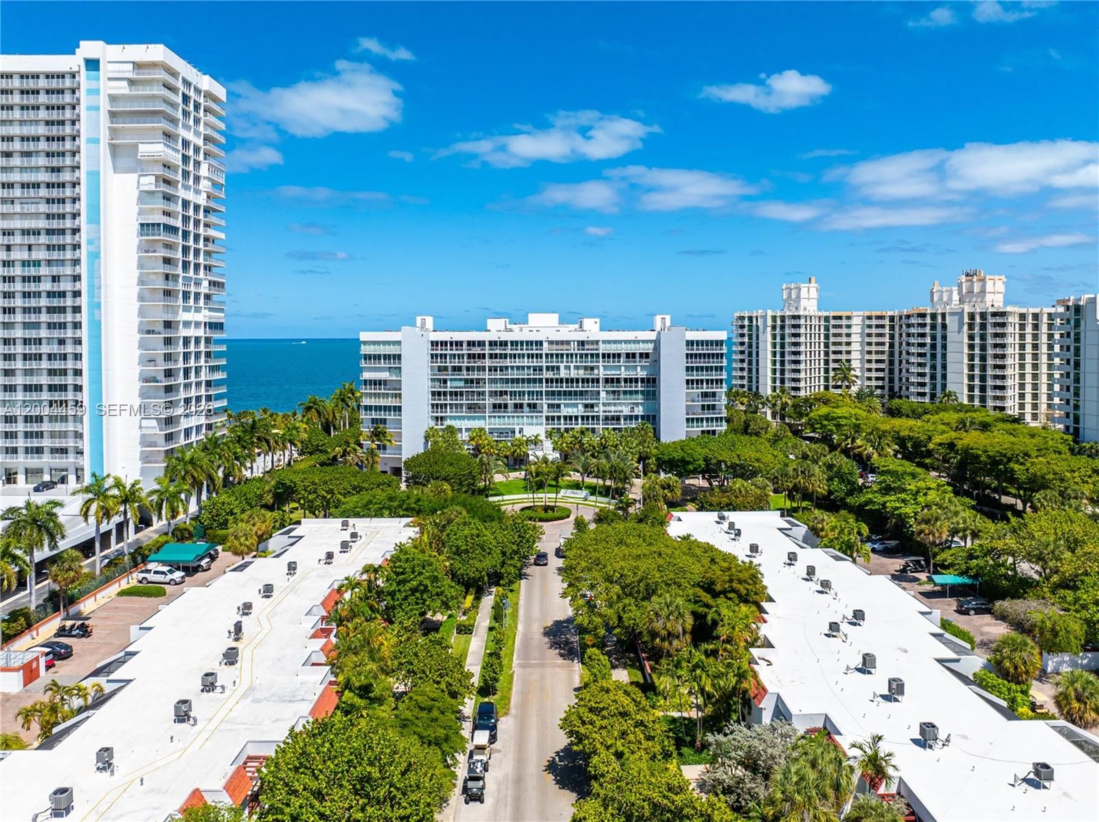 Real estate property located at 600 Grapetree Dr #3BS, Miami-dade, Mar-azul Condo, Key Biscayne, FL