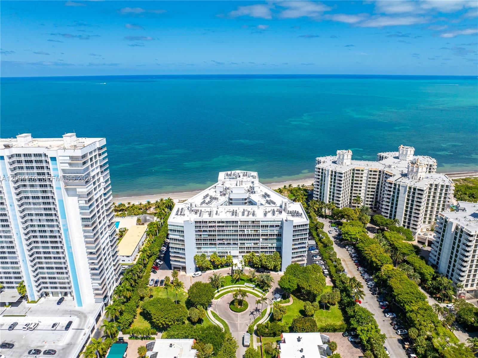 Real estate property located at 600 Grapetree Dr #3BS, Miami-dade, Mar-azul Condo, Key Biscayne, FL
