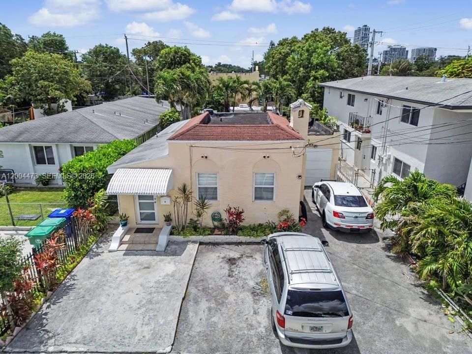 Real estate property located at 3554 26th St, Miami-dade, Silver Bluff Hmsts, Miami, FL