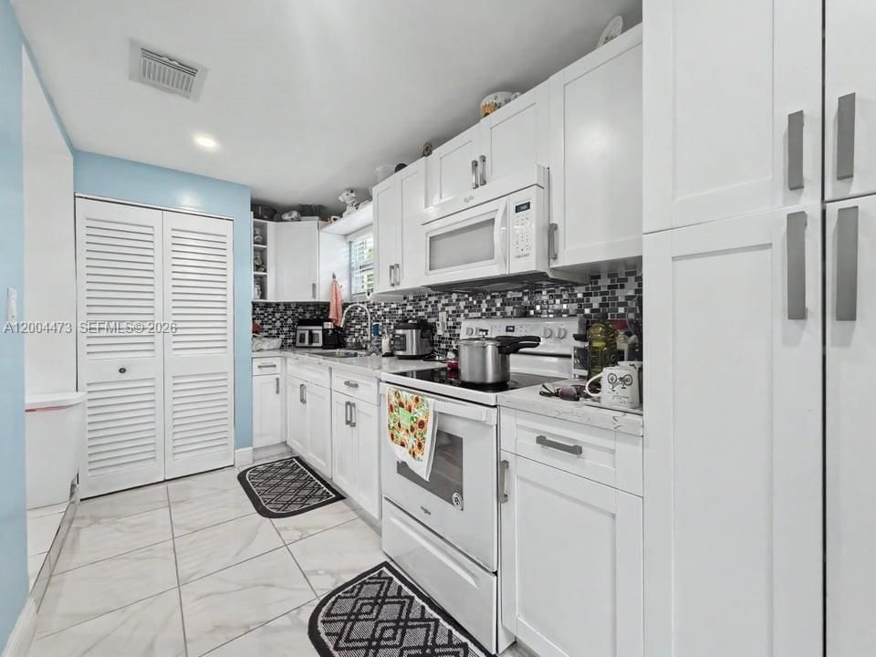 Real estate property located at 3554 26th St, Miami-dade, Silver Bluff Hmsts, Miami, FL