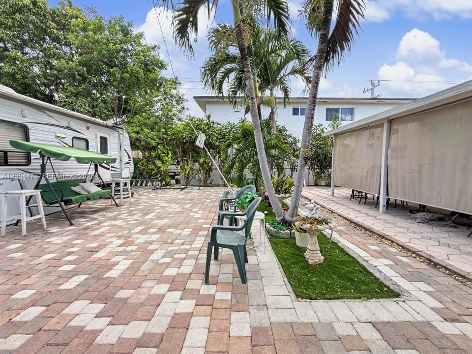 Real estate property located at 3554 26th St, Miami-dade, Silver Bluff Hmsts, Miami, FL