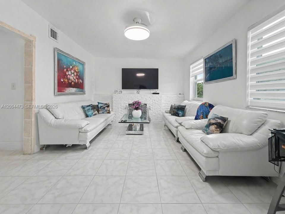 Real estate property located at 3554 26th St, Miami-dade, Silver Bluff Hmsts, Miami, FL