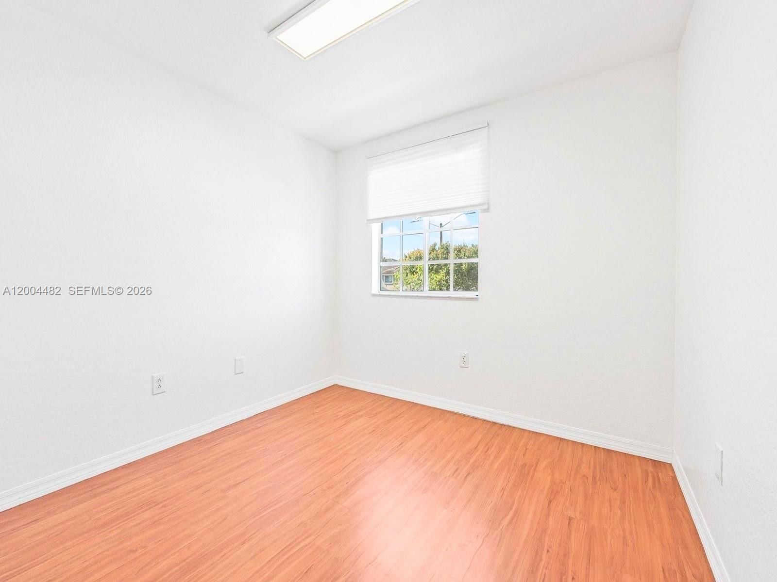 Real estate property located at 5701 114th Ct #104, Miami-dade, Las Brisas At Doral Condo, Doral, FL