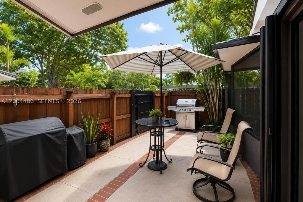 Real estate property located at 15071 127th Ct, Miami-dade, Deerwood Townhomes, Miami, FL