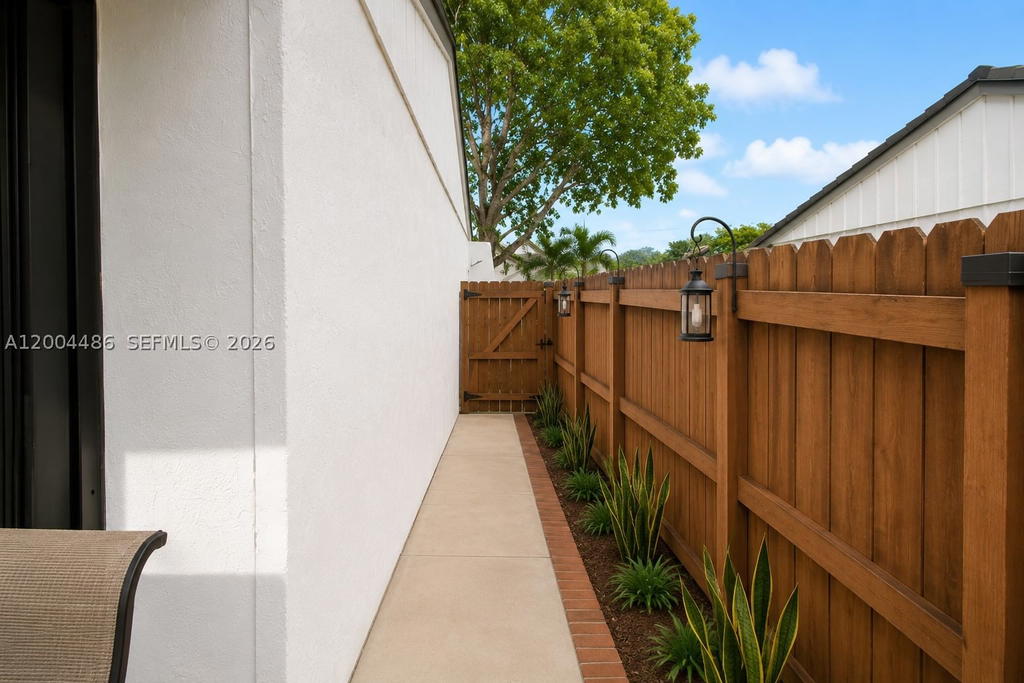 Real estate property located at 15071 127th Ct, Miami-dade, Deerwood Townhomes, Miami, FL