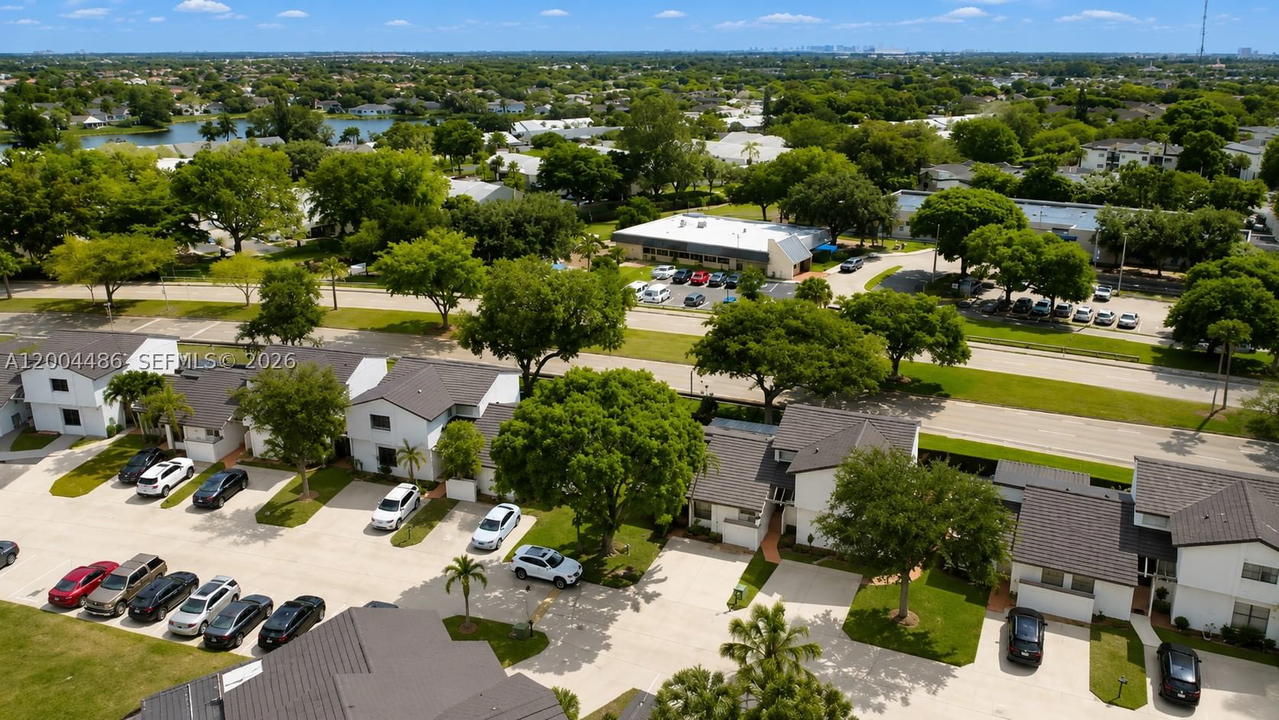 Real estate property located at 15071 127th Ct, Miami-dade, Deerwood Townhomes, Miami, FL