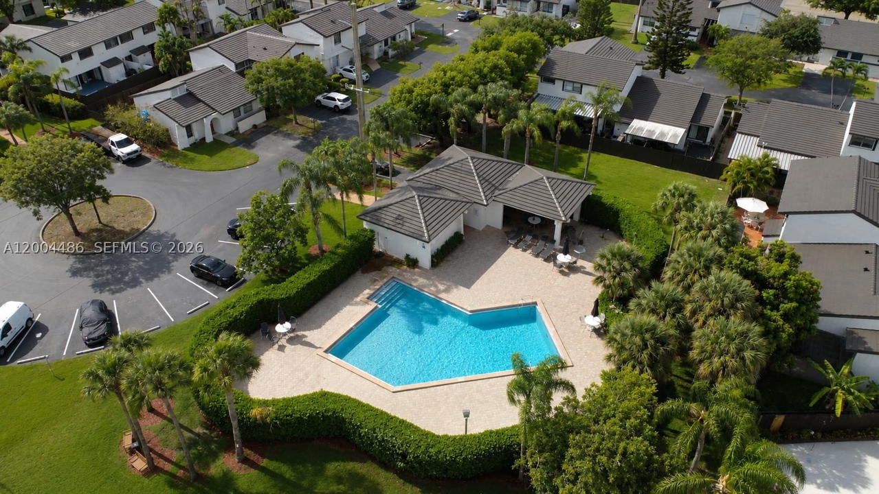 Real estate property located at 15071 127th Ct, Miami-dade, Deerwood Townhomes, Miami, FL