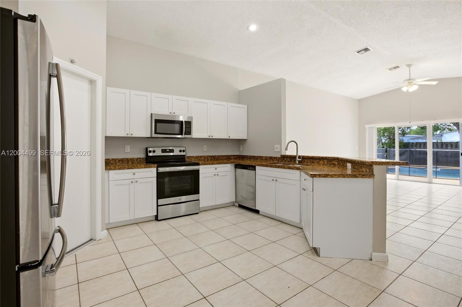 Real estate property located at 1414 Harmony Lake Cir, Broward, Village At Harmony Lake, Davie, FL