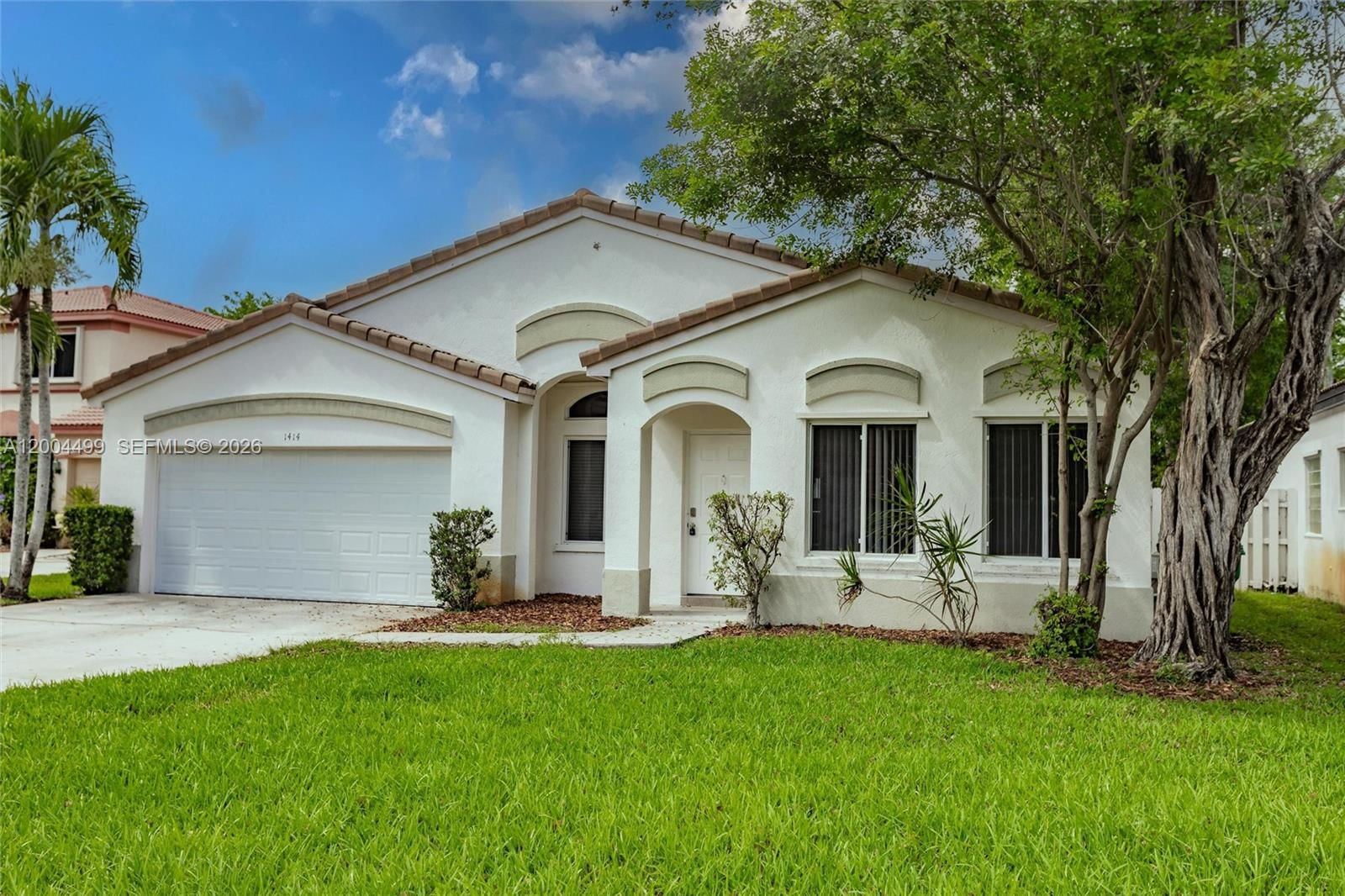 Real estate property located at 1414 Harmony Lake Cir, Broward, Village At Harmony Lake, Davie, FL