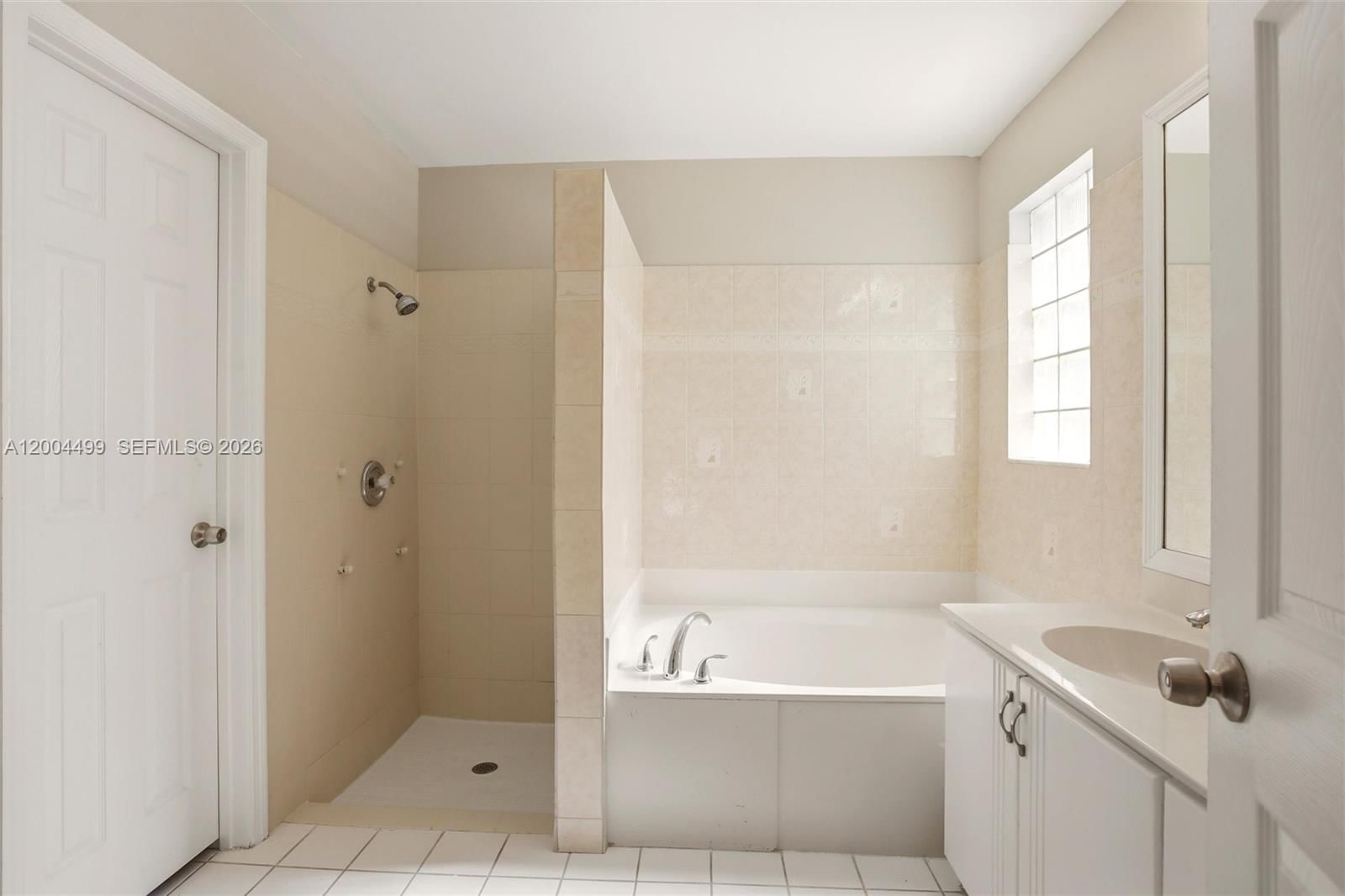 Real estate property located at 1414 Harmony Lake Cir, Broward, Village At Harmony Lake, Davie, FL