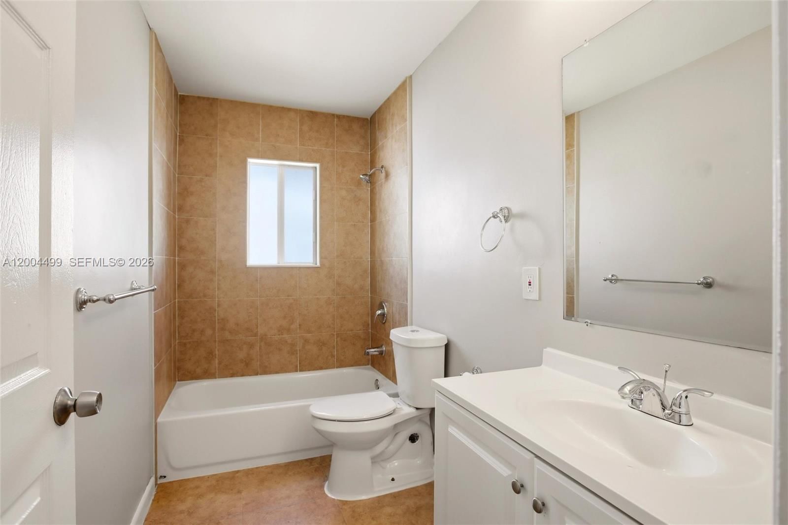 Real estate property located at 1414 Harmony Lake Cir, Broward, Village At Harmony Lake, Davie, FL