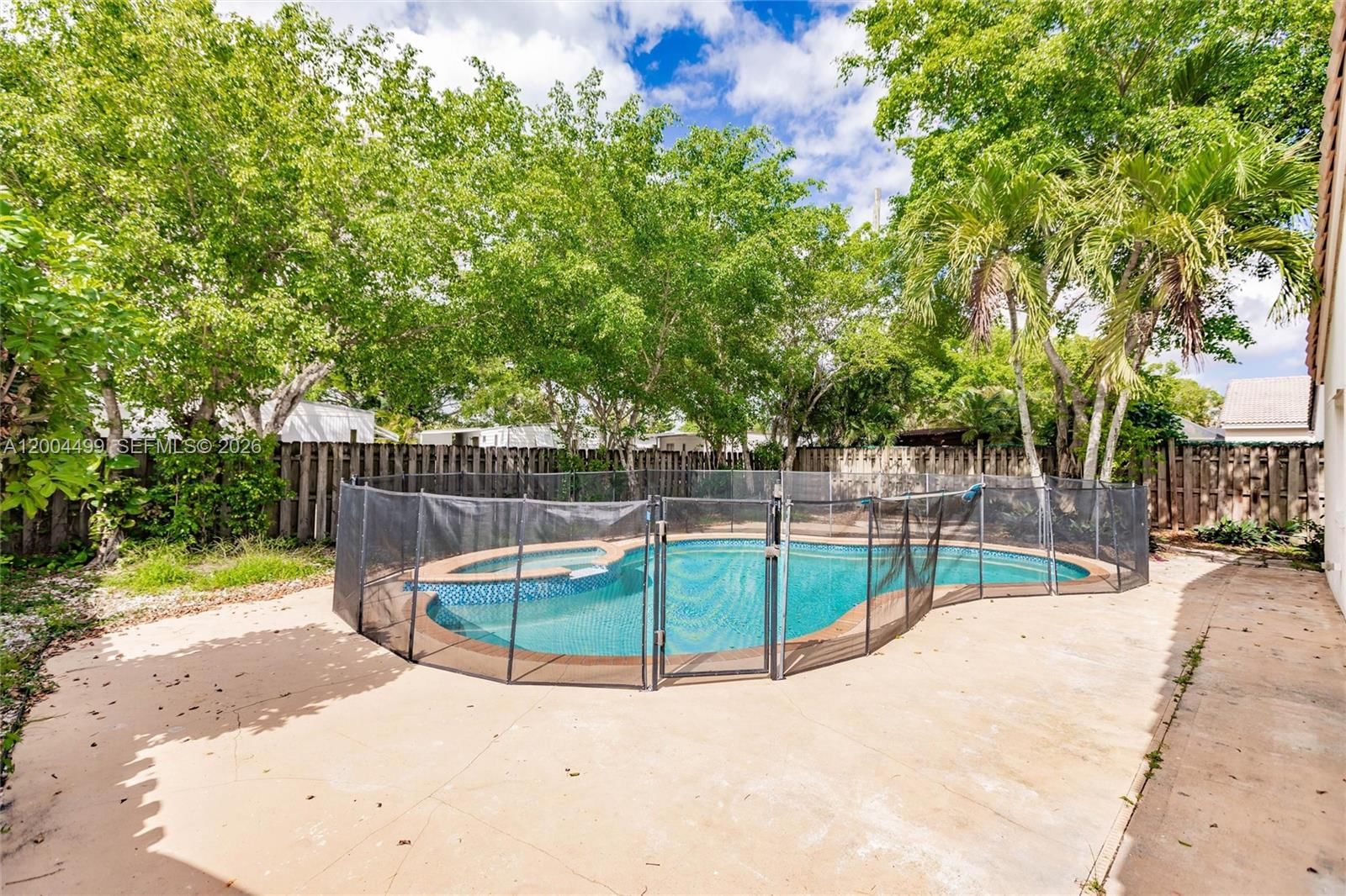 Real estate property located at 1414 Harmony Lake Cir, Broward, Village At Harmony Lake, Davie, FL