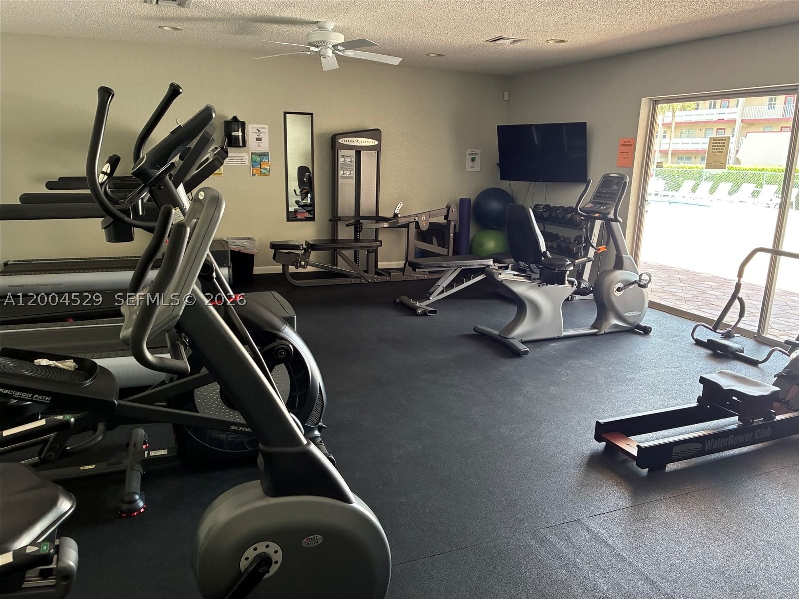 Real estate property located at 1045 Country Club Dr #307, Broward, Oriole Golf & Tennis Club, Margate, FL