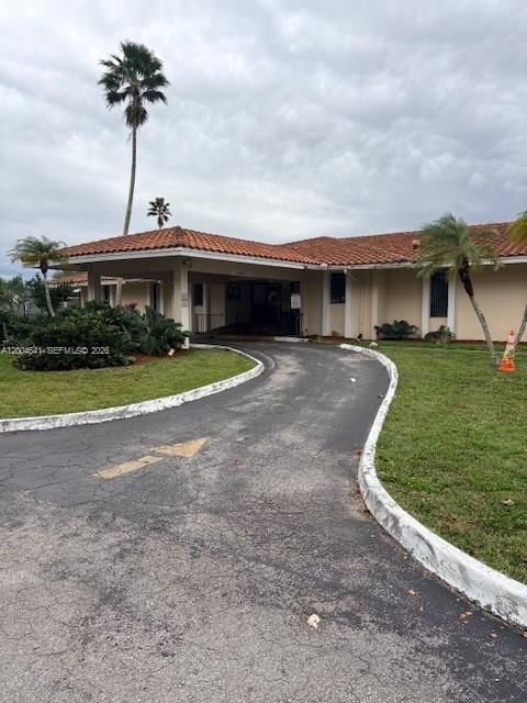 Real estate property located at 4174 Inverrary Dr #914, Broward, Manors Of Inverrary Xi, Lauderhill, FL