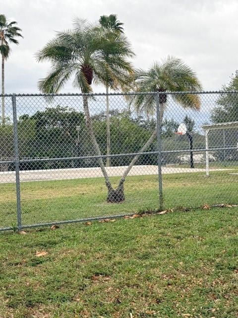 Real estate property located at 4174 Inverrary Dr #914, Broward, Manors Of Inverrary Xi, Lauderhill, FL