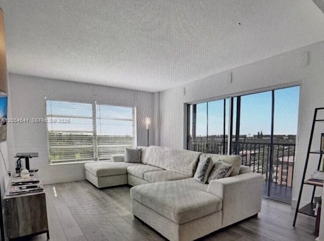 Real estate property located at 4174 Inverrary Dr #914, Broward, Manors Of Inverrary Xi, Lauderhill, FL