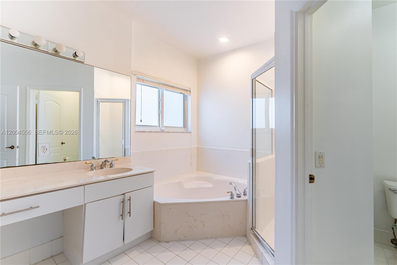 Real estate property located at 5869 108th Pl, Miami-dade, Doral Isles Antilles 1st, Doral, FL