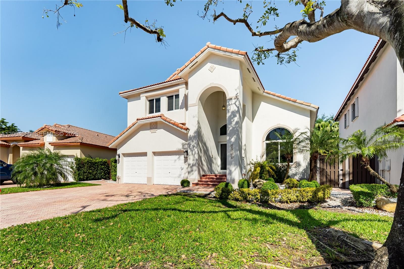 Real estate property located at 5869 108th Pl, Miami-dade, Doral Isles Antilles 1st, Doral, FL