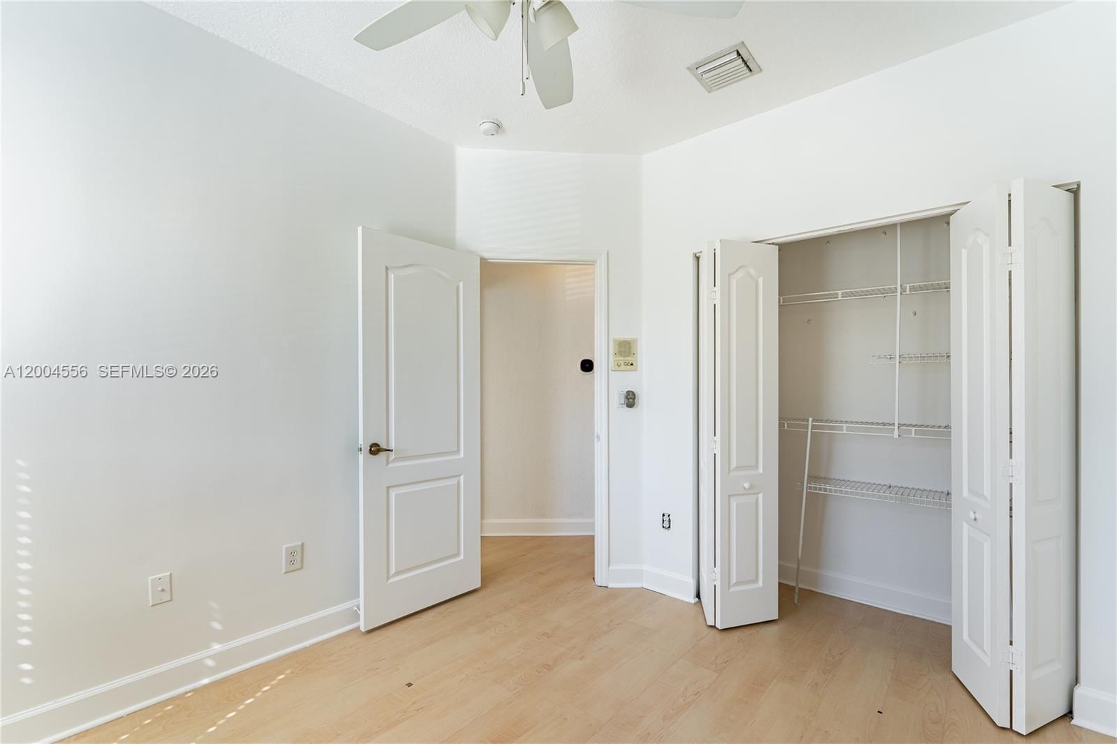 Real estate property located at 5869 108th Pl, Miami-dade, Doral Isles Antilles 1st, Doral, FL