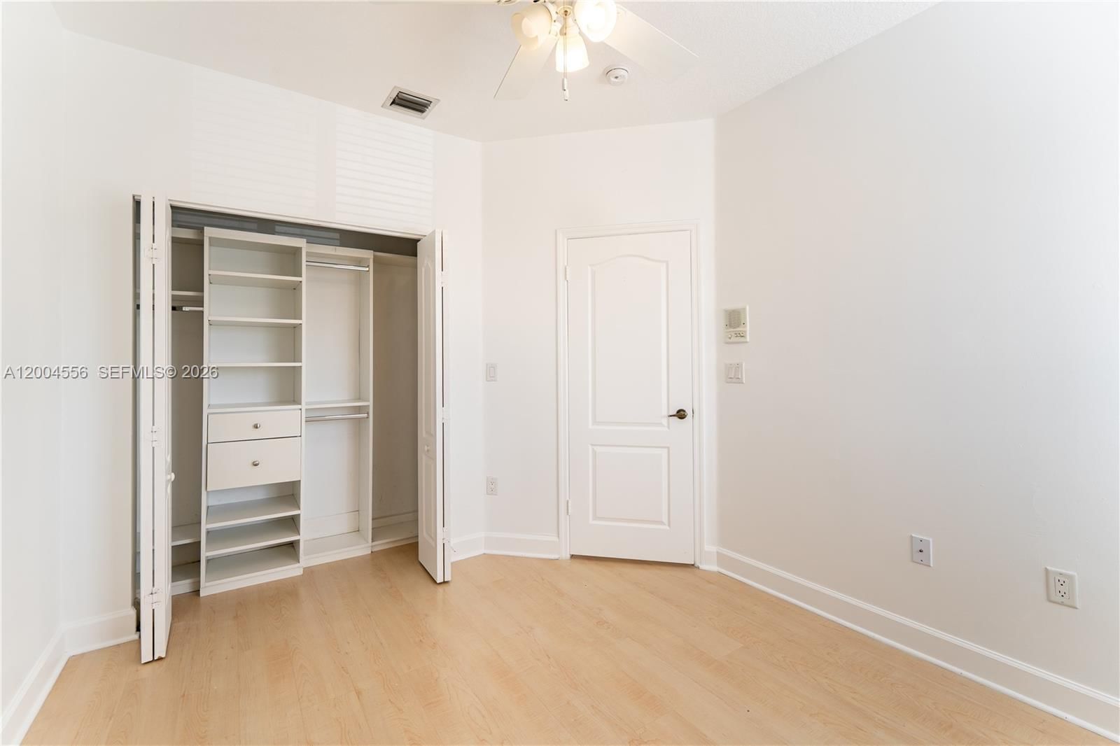 Real estate property located at 5869 108th Pl, Miami-dade, Doral Isles Antilles 1st, Doral, FL