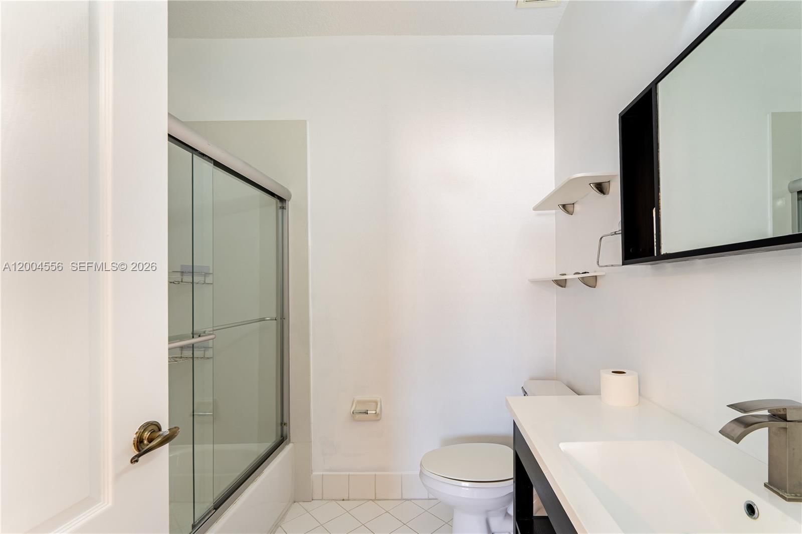 Real estate property located at 5869 108th Pl, Miami-dade, Doral Isles Antilles 1st, Doral, FL