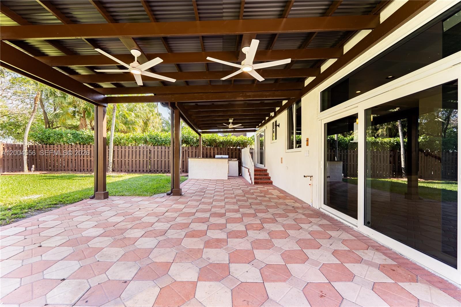 Real estate property located at 5869 108th Pl, Miami-dade, Doral Isles Antilles 1st, Doral, FL