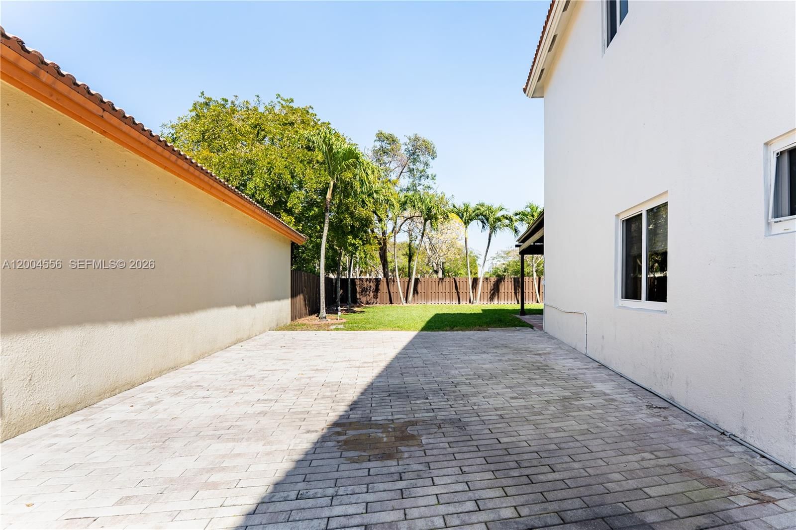 Real estate property located at 5869 108th Pl, Miami-dade, Doral Isles Antilles 1st, Doral, FL