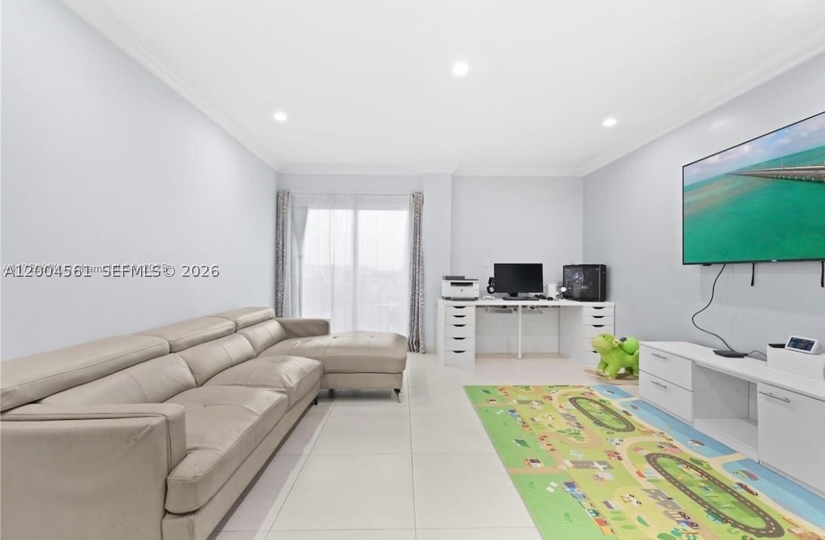 Real estate property located at 440 23rd St #1310, Miami-dade, Golden Gate Condo, Hialeah, FL
