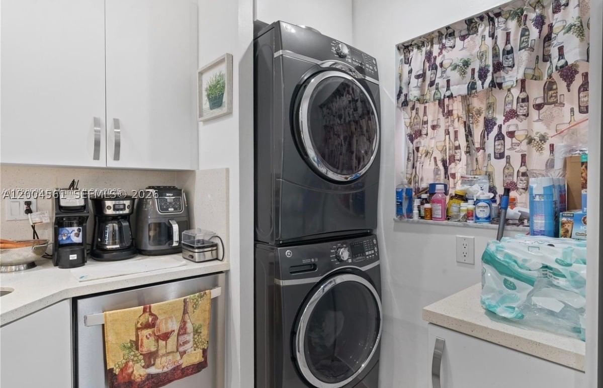 Real estate property located at 440 23rd St #1310, Miami-dade, Golden Gate Condo, Hialeah, FL
