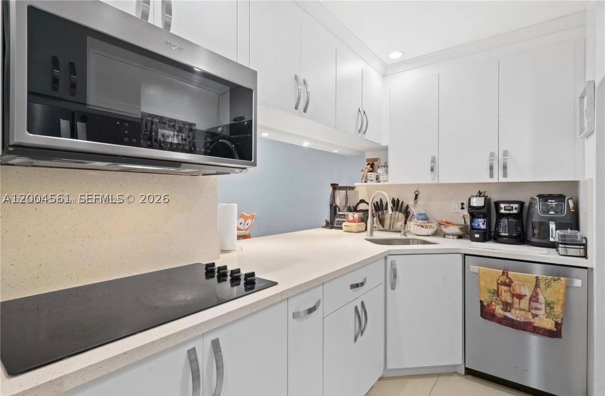 Real estate property located at 440 23rd St #1310, Miami-dade, Golden Gate Condo, Hialeah, FL