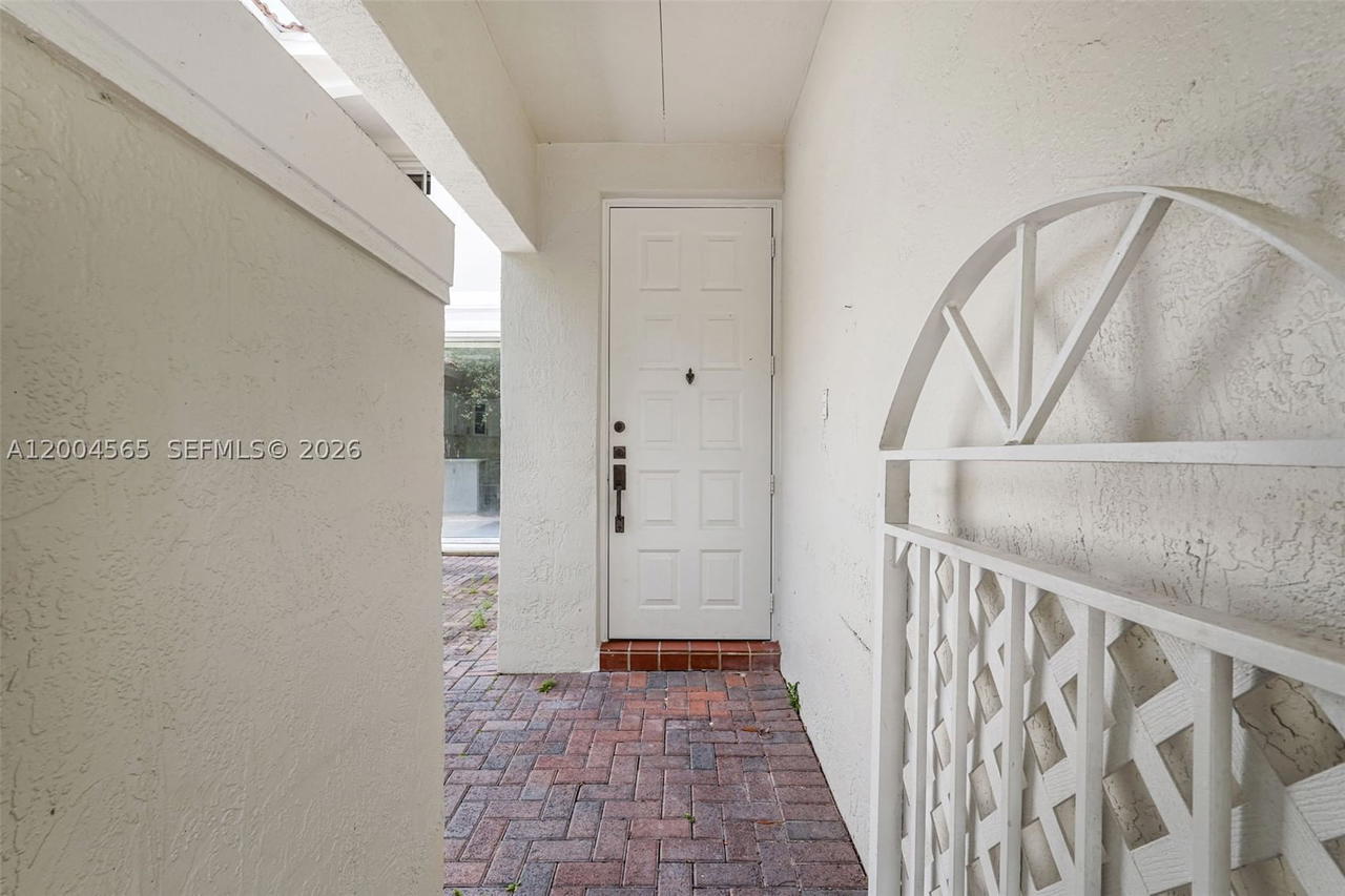 Real estate property located at 1675 Yellowheart Way, Broward, West Lake Village Plat, Hollywood, FL