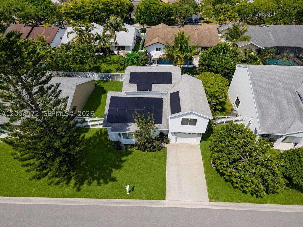 Real estate property located at 14512 139th Ave Cir W, Miami-dade, Stoneybrook At Country Wa, Miami, FL