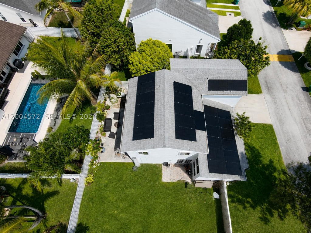 Real estate property located at 14512 139th Ave Cir W, Miami-dade, Stoneybrook At Country Wa, Miami, FL