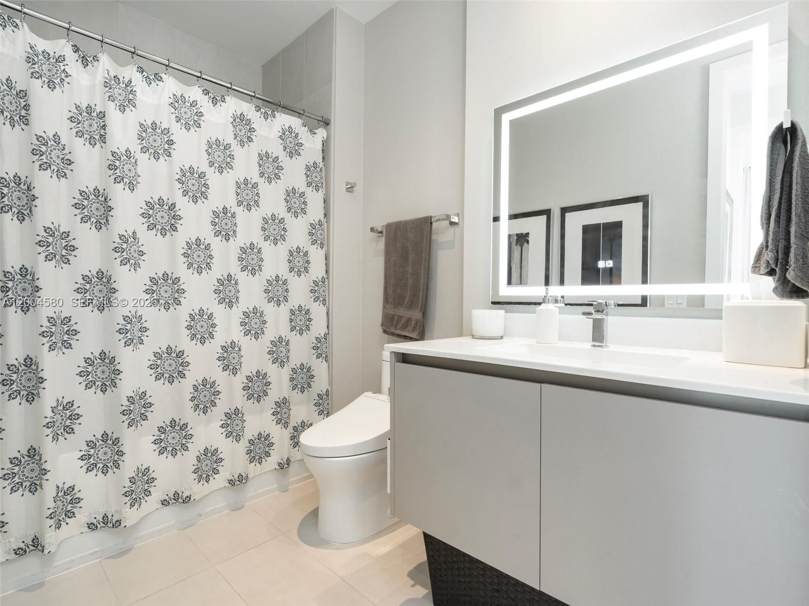 Real estate property located at 1030 15th St #321, Miami-dade, Lincoln Sub, Miami Beach, FL