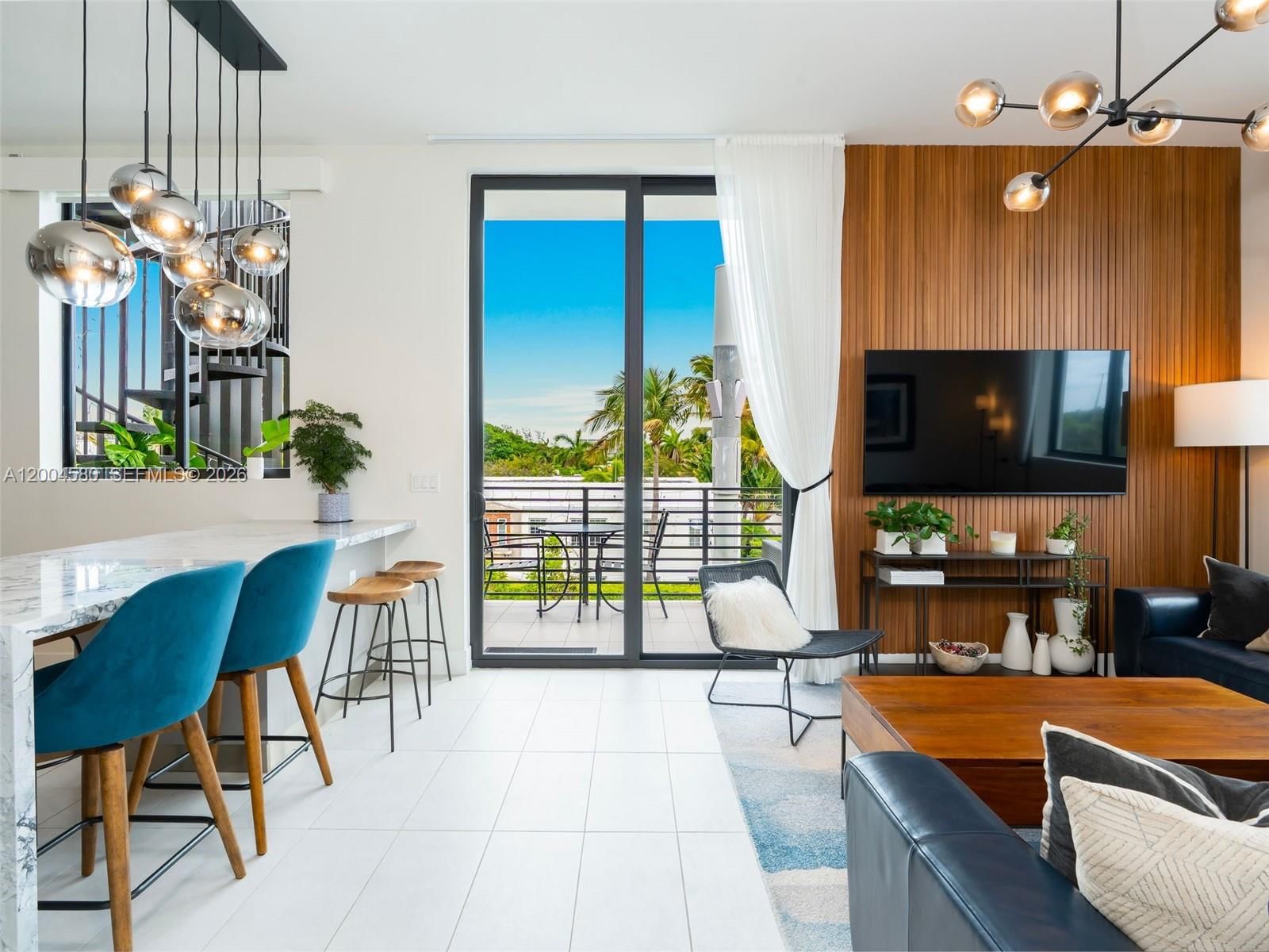 Real estate property located at 1030 15th St #321, Miami-dade, Lincoln Sub, Miami Beach, FL