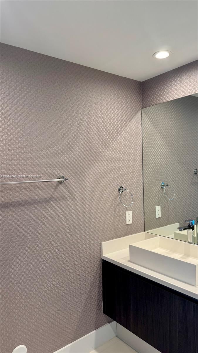 Real estate property located at 1150 102nd St #704, Miami-dade, Le Jardin House Condo, Bay Harbor Islands, FL