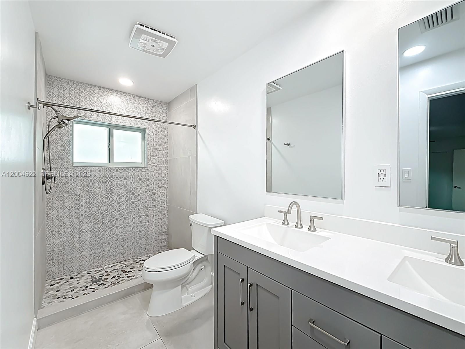 Real estate property located at 8102 96th Ter, Broward, Westwood Community 5, Tamarac, FL