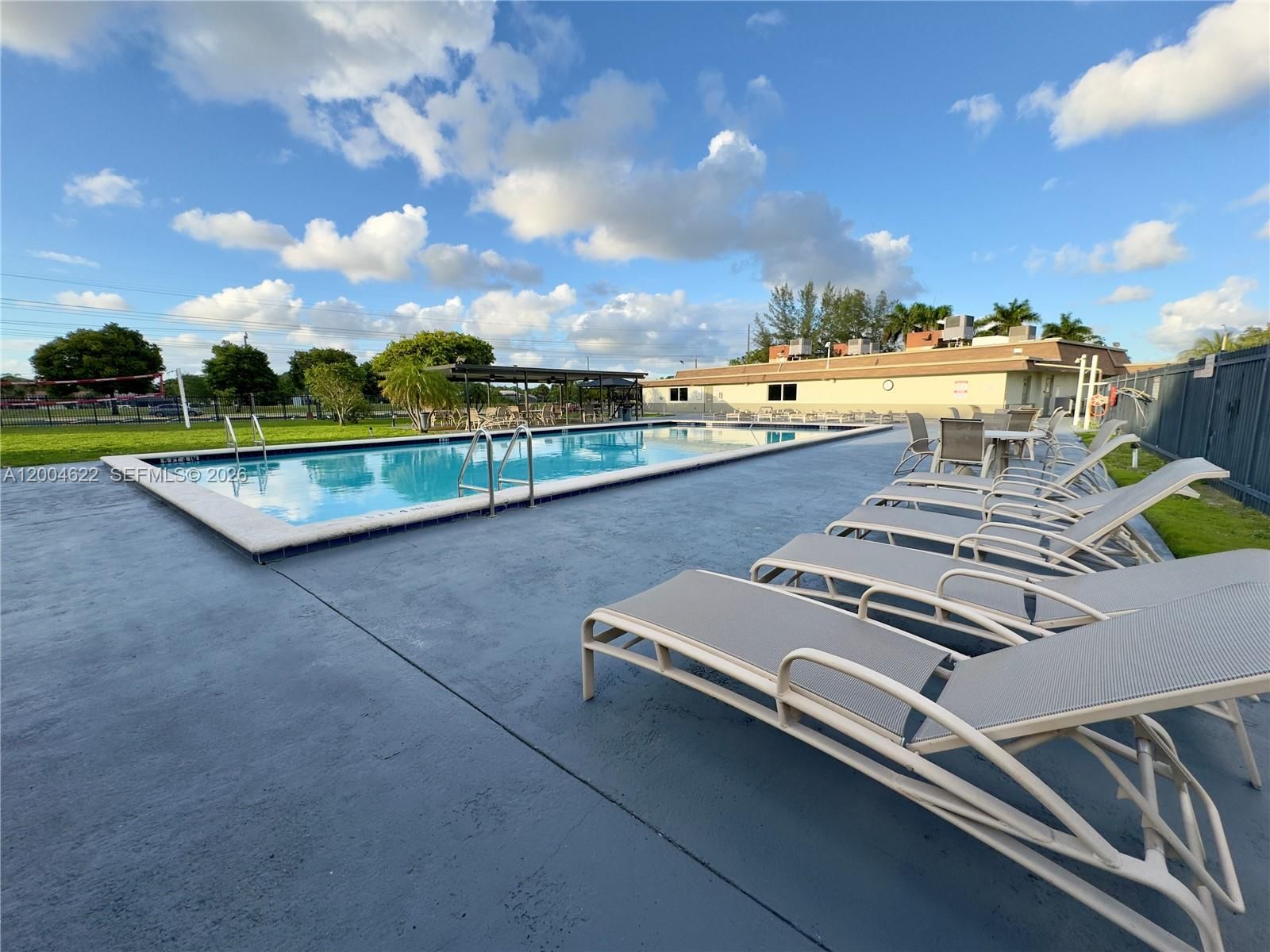 Real estate property located at 8102 96th Ter, Broward, Westwood Community 5, Tamarac, FL