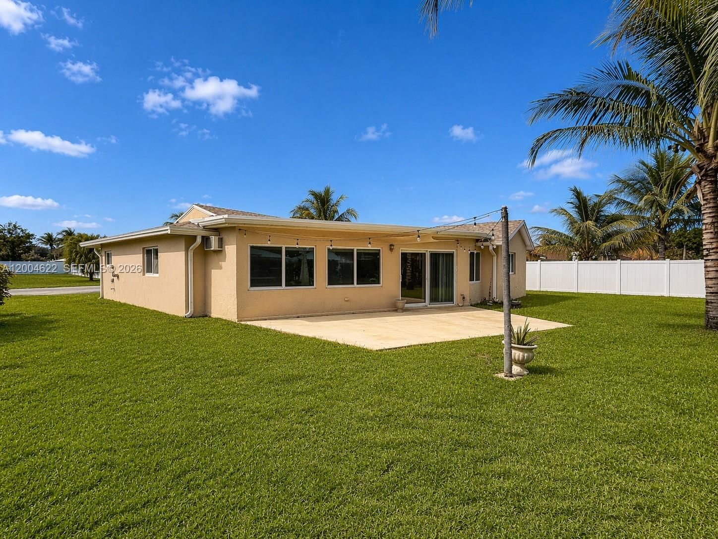 Real estate property located at 8102 96th Ter, Broward, Westwood Community 5, Tamarac, FL