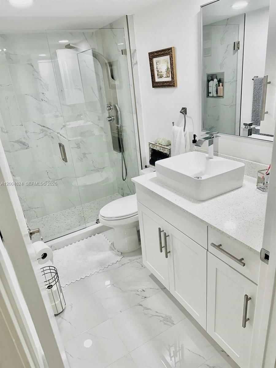 Real estate property located at 1721 Whitehall Dr #101, Broward, Condo 18 Of Whitehall Con, Davie, FL