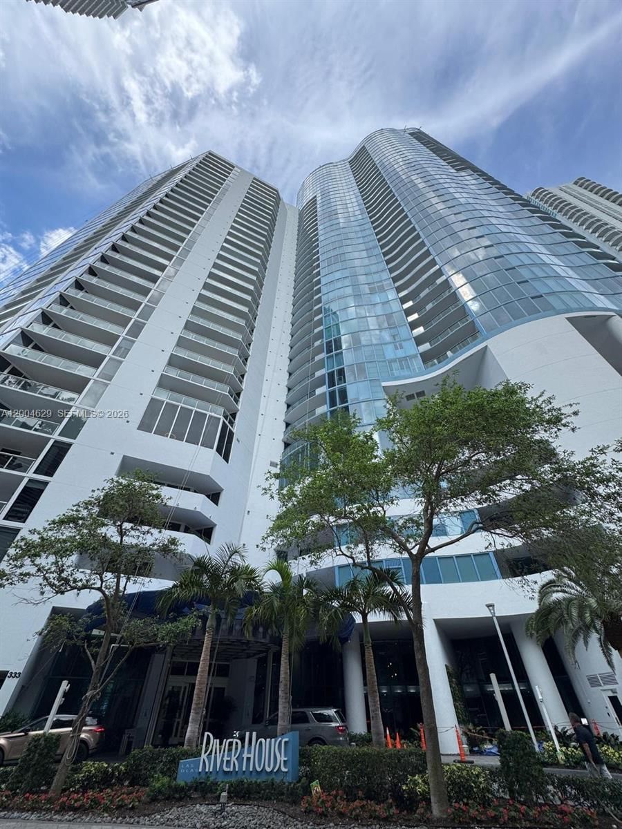 Real estate property located at 333 Las Olas Way #304, Broward, Las Olas River House Cond, Fort Lauderdale, FL