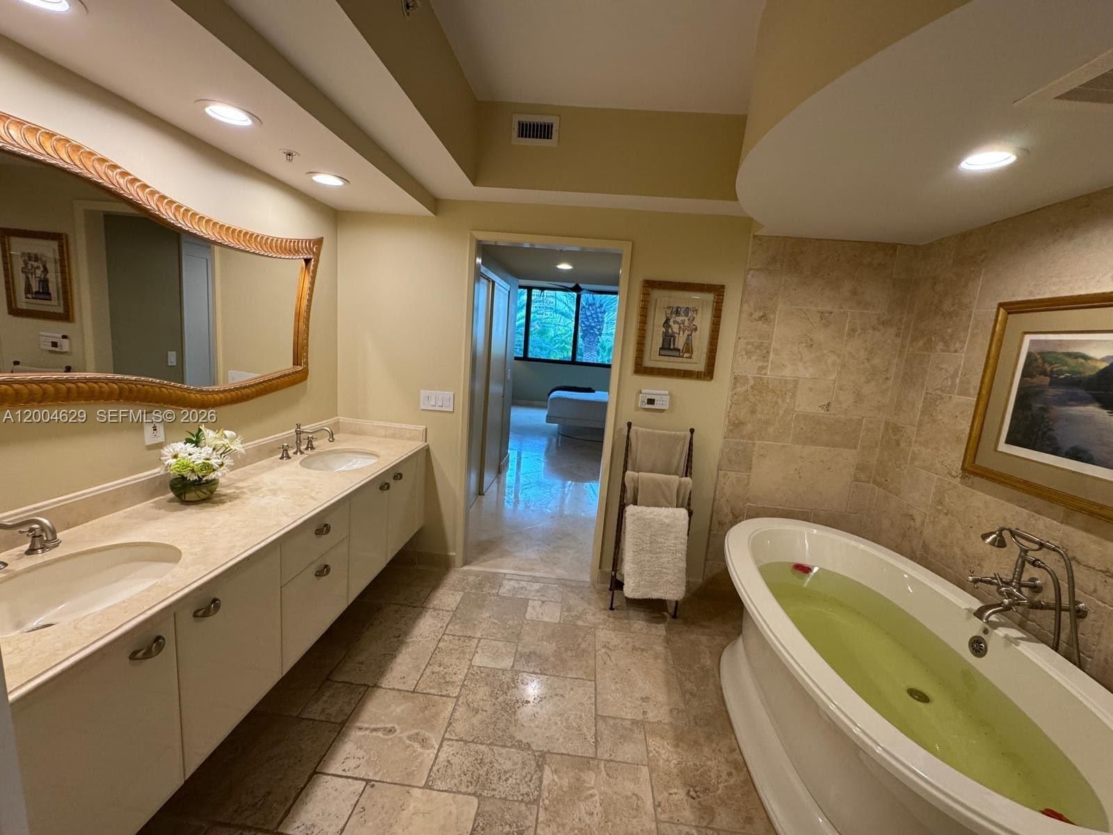 Real estate property located at 333 Las Olas Way #304, Broward, Las Olas River House Cond, Fort Lauderdale, FL