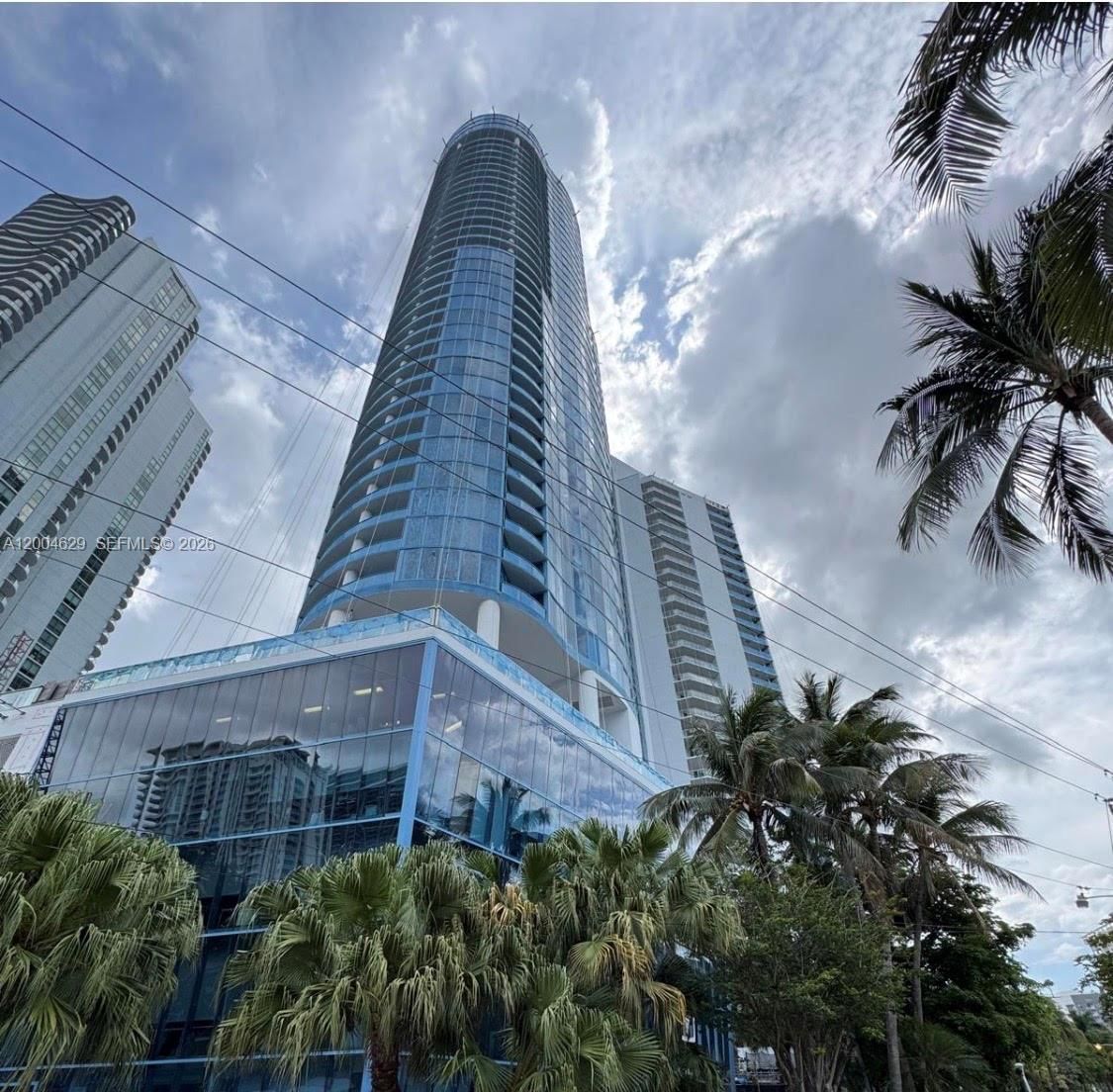Real estate property located at 333 Las Olas Way #304, Broward, Las Olas River House Cond, Fort Lauderdale, FL
