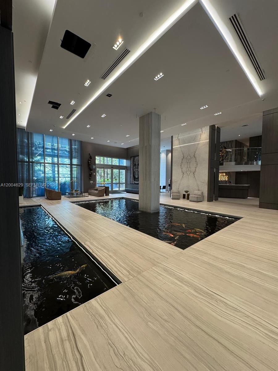 Real estate property located at 333 Las Olas Way #304, Broward, Las Olas River House Cond, Fort Lauderdale, FL